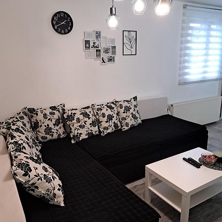Stefan Apartman โนวีซาด ภายนอก รูปภาพ