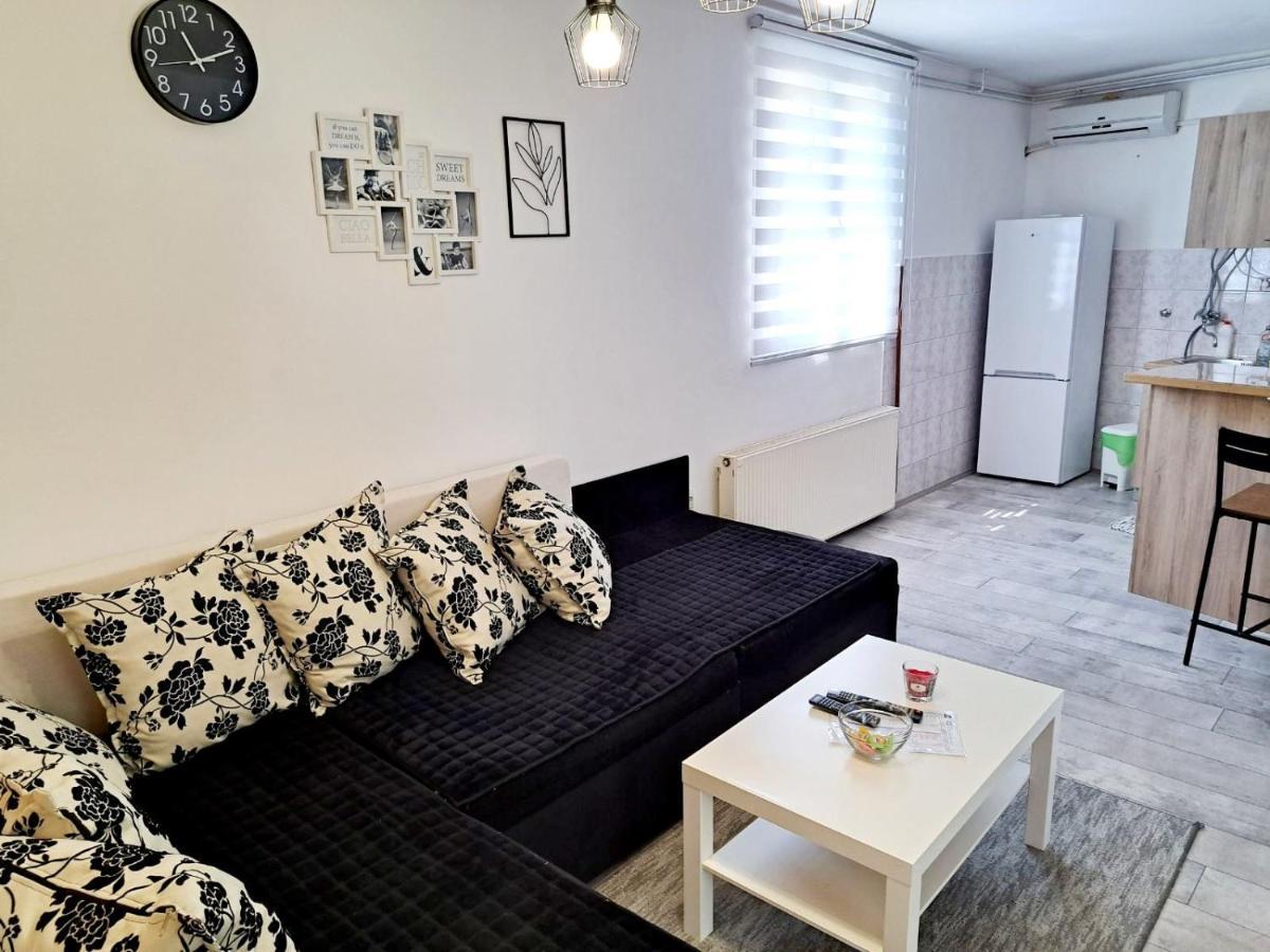 Stefan Apartman โนวีซาด ภายนอก รูปภาพ